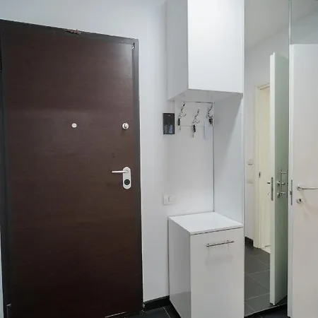 Apartment Park With Large Patio & Nature Therapy Bucharest