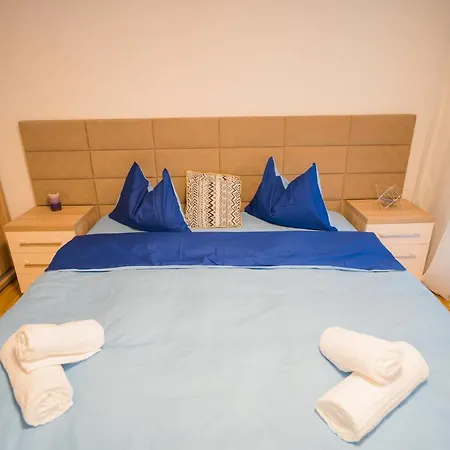 Park With Large Patio & Nature Therapy Apartment Bucharest